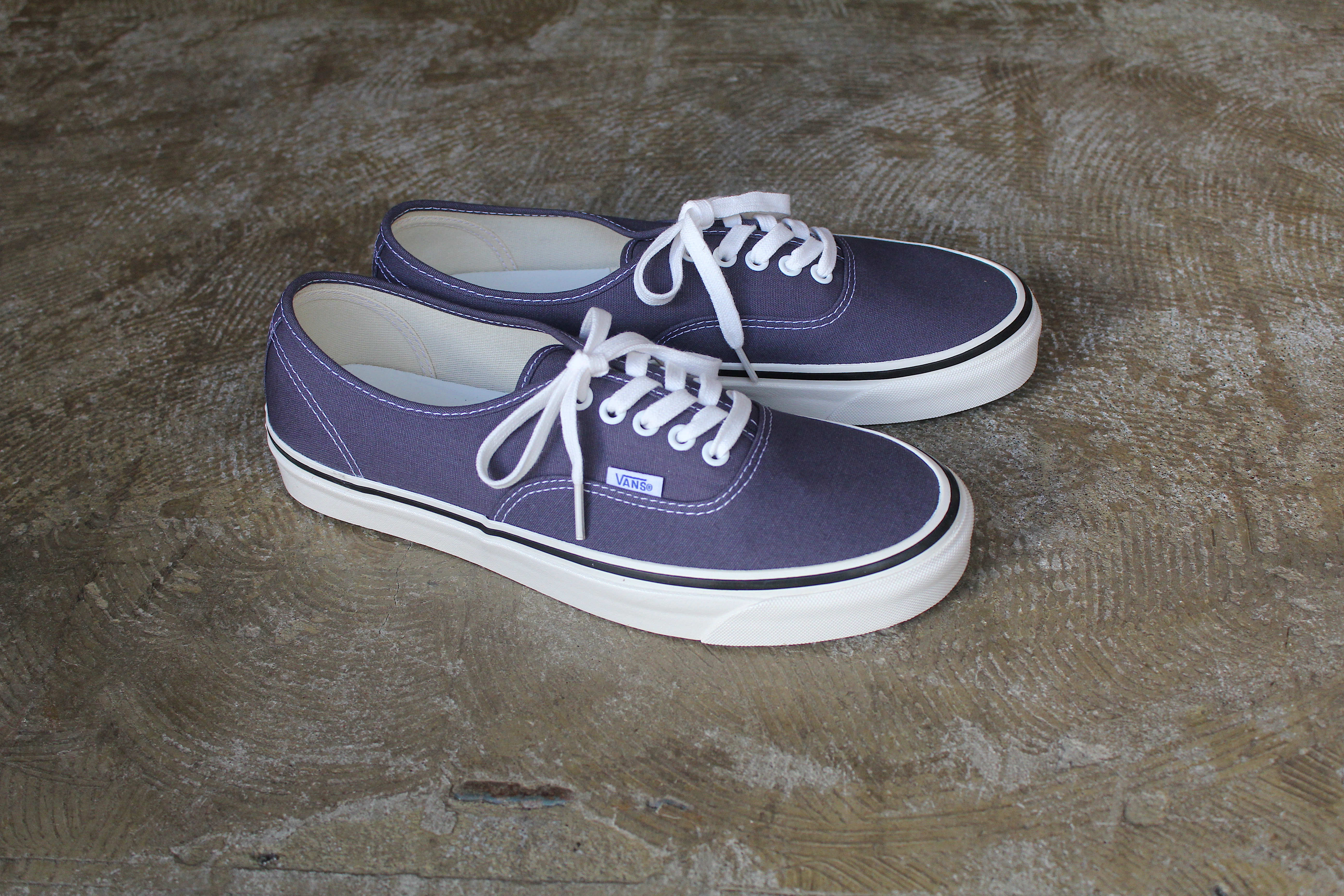 vans authentic 1966