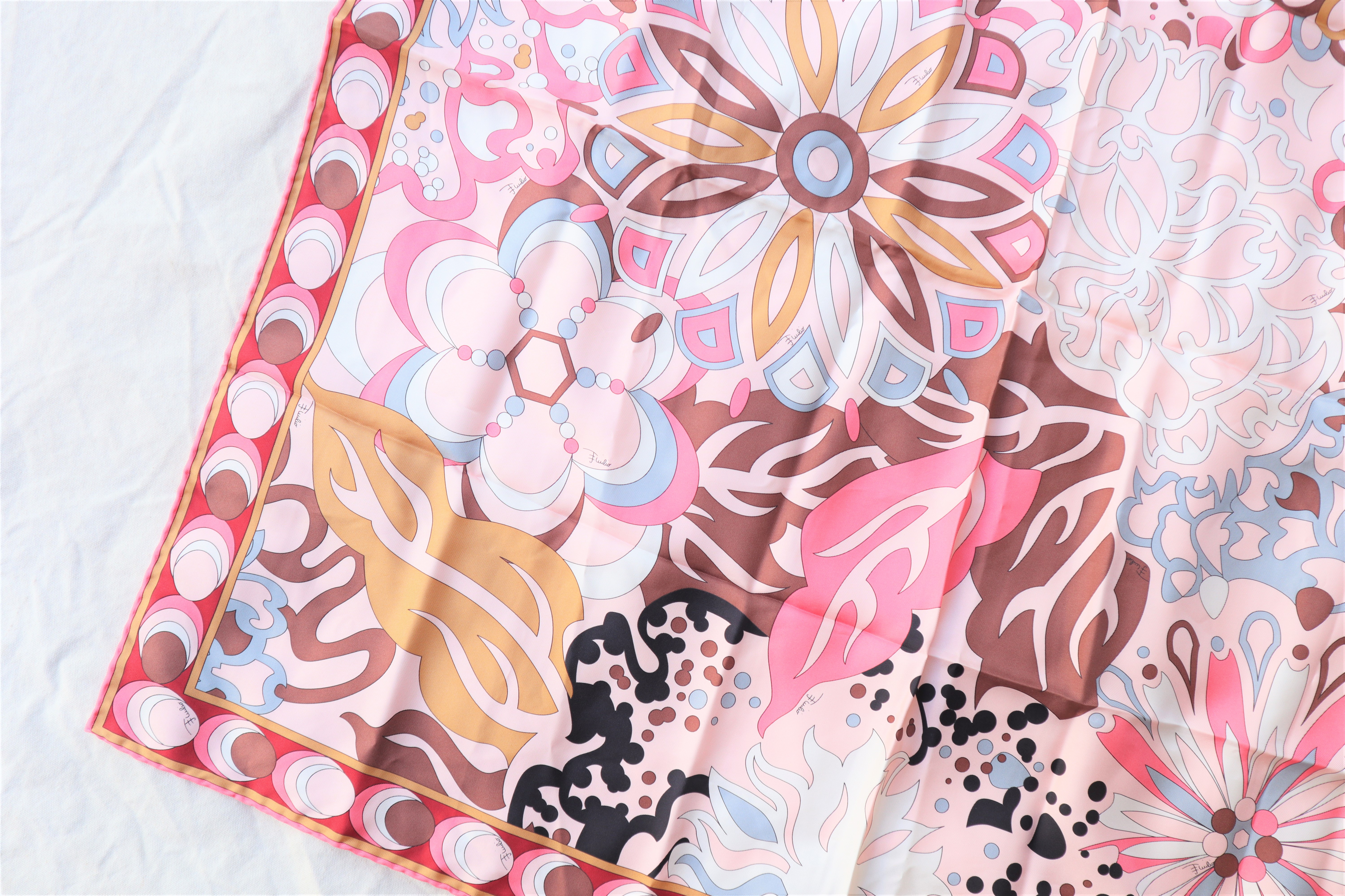 全国通販】EMILIO PUCCI エミリオプッチ ”VINTAGE SILKSCARF ...