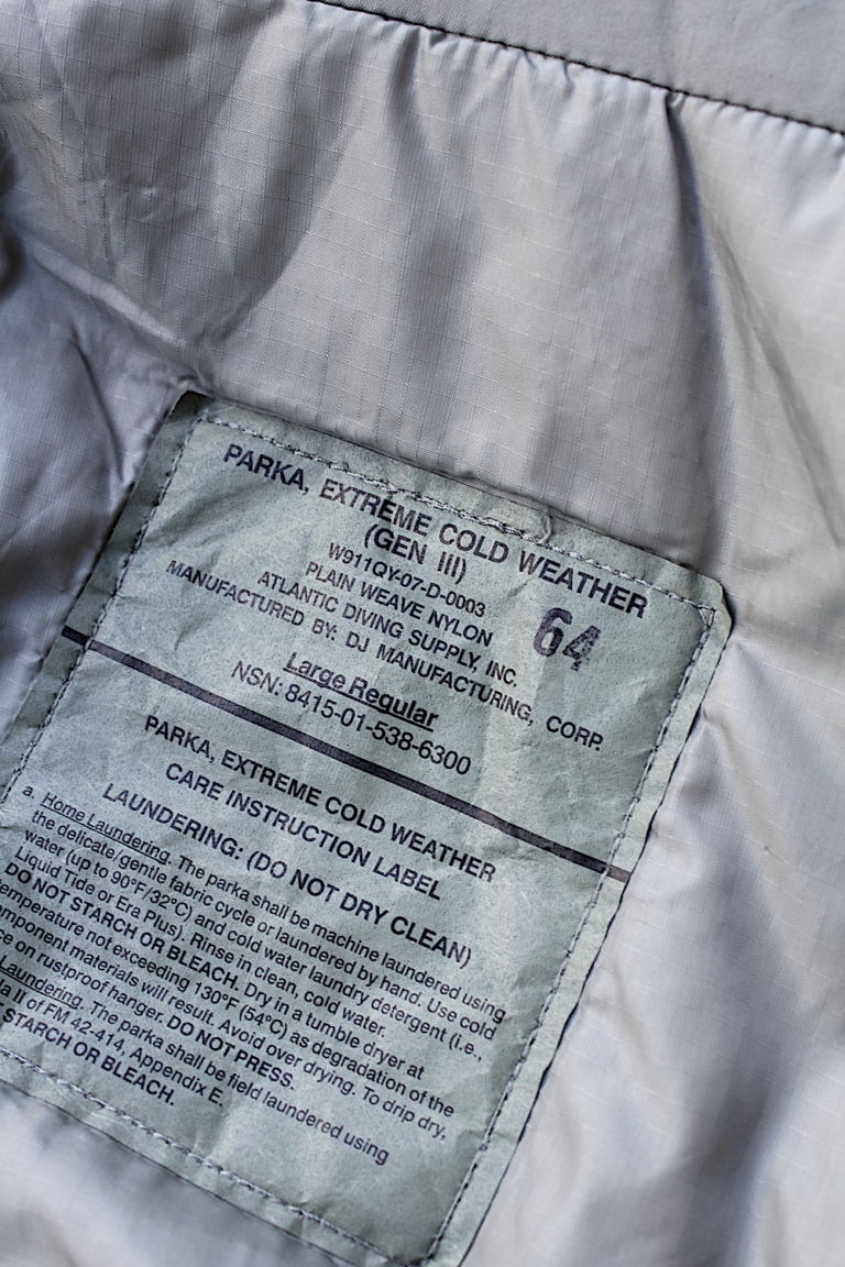 【全国通販】DEAD STOCK US"ECWCS GEN3 LEVEL7 JACKET(DJ MANUFACTURING,CORP.)"S