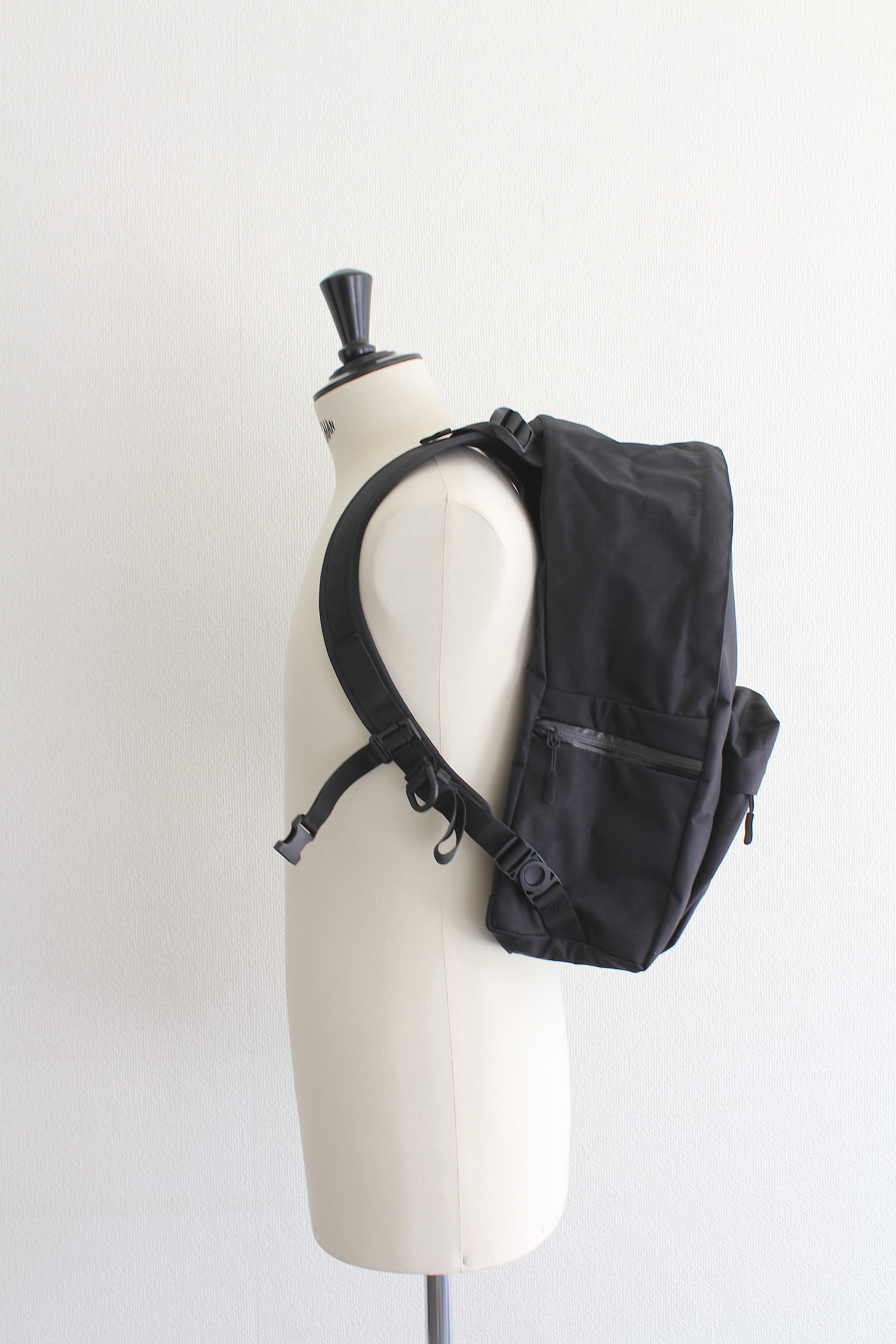 美品　bagjack / Daypack M - Black