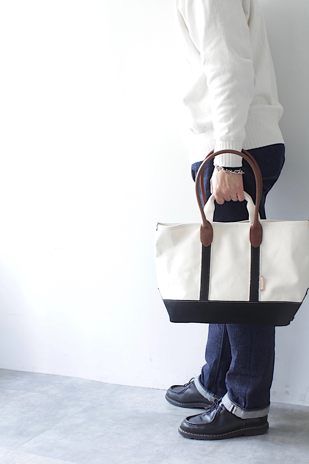 Hender Scheme”campus suede handle tote M”2色展開 Hender Scheme ...