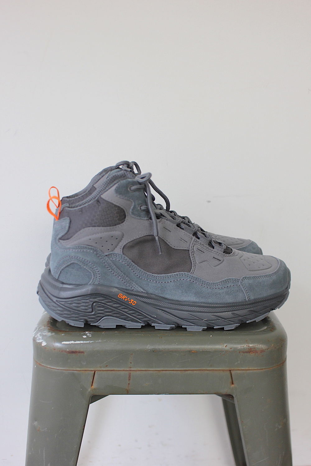 FreshService×Hi-TEC