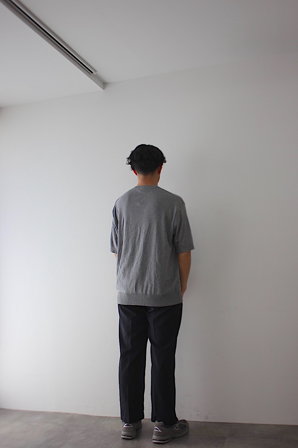 037206