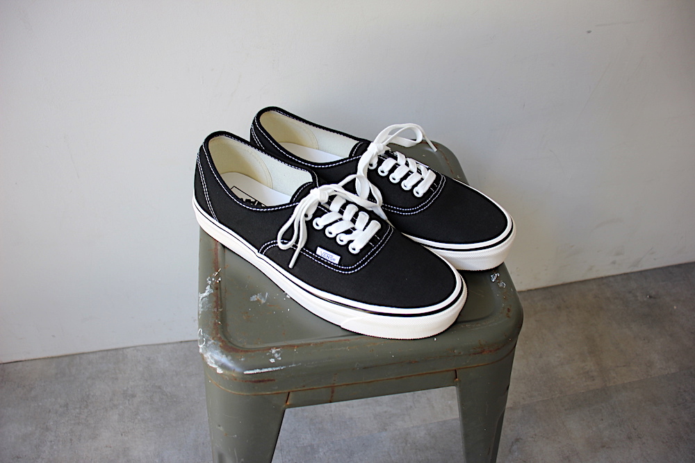 【新品】VANS/Authentic 44 DXブラックレザーバージョン