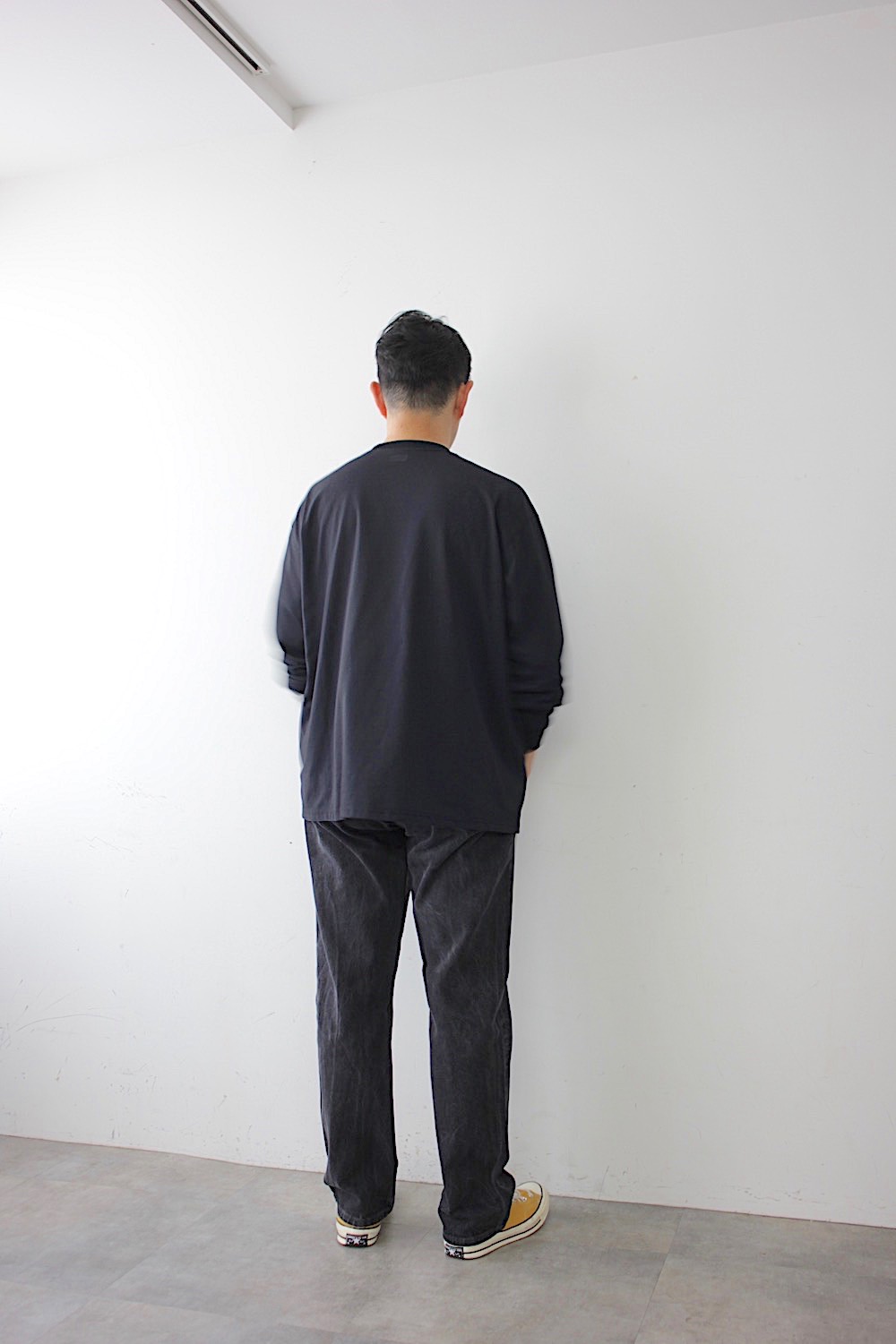038228