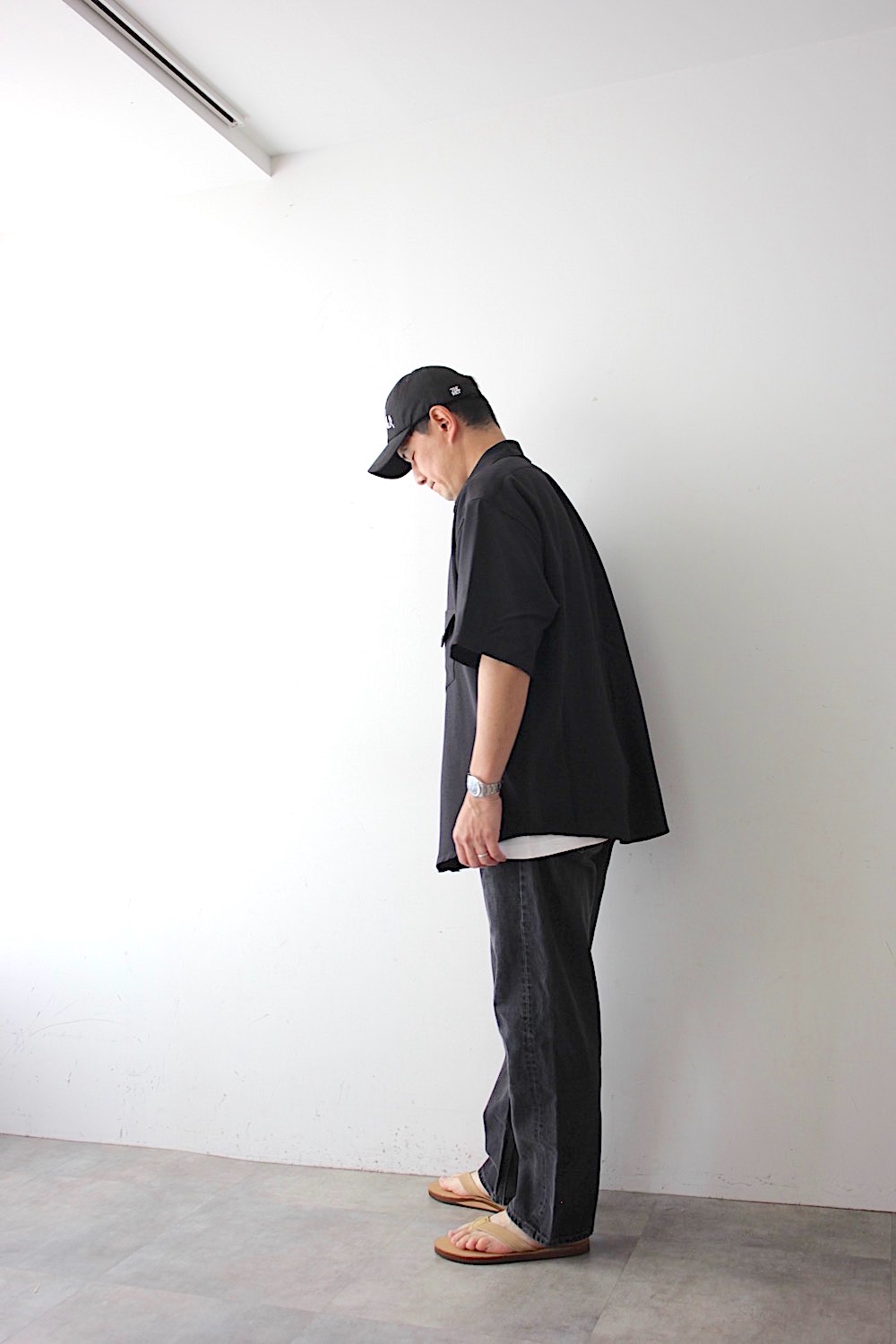 038304