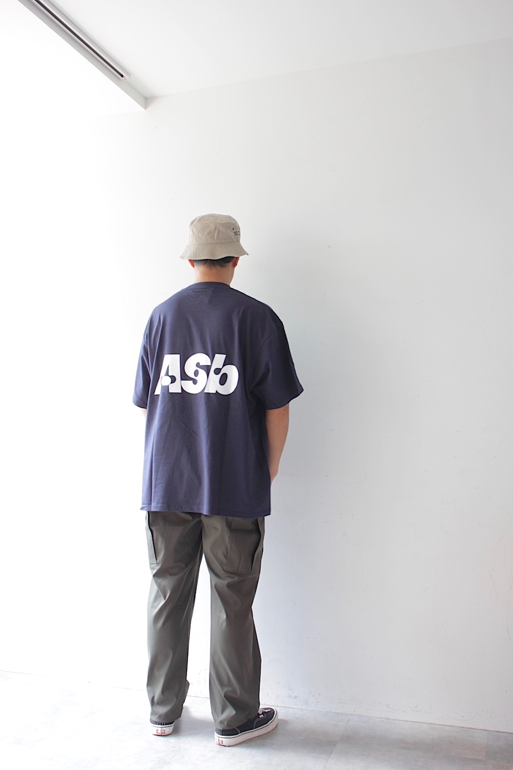 038515