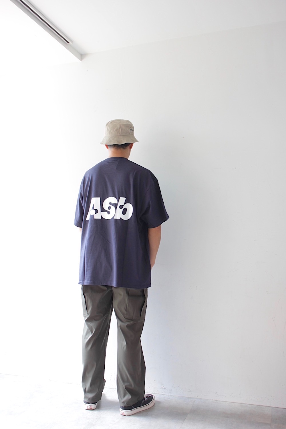 038516