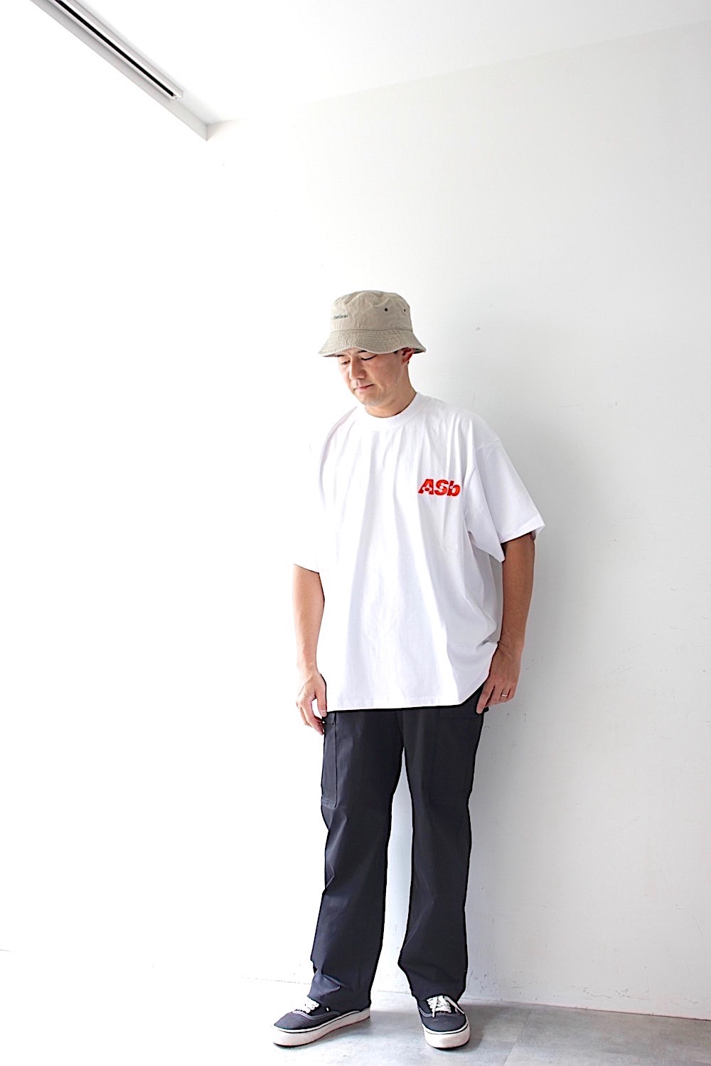 038516