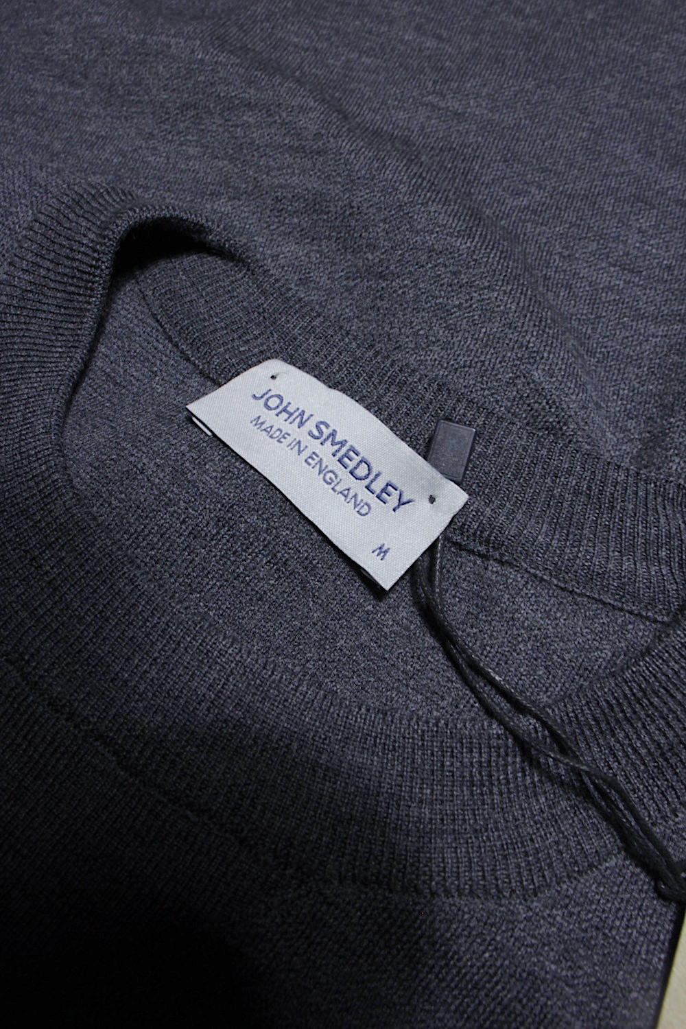 037750