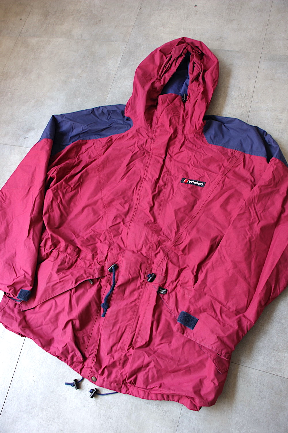 The Stone Roses! UK 1980's- Vintage Berghaus GORE-TEX Shell