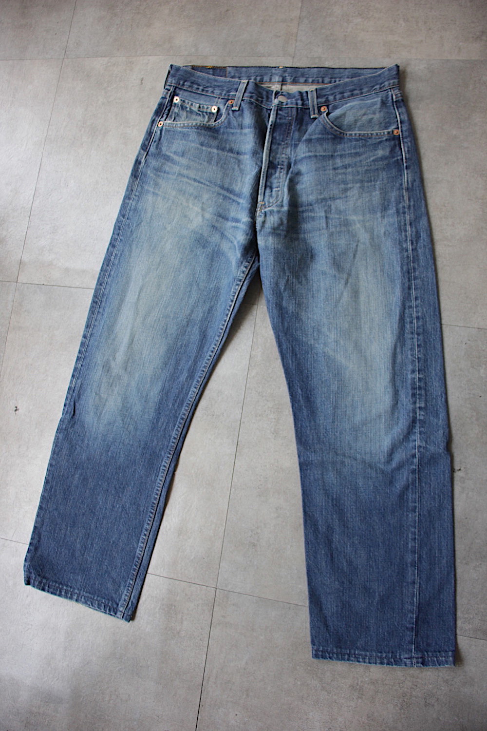 198742