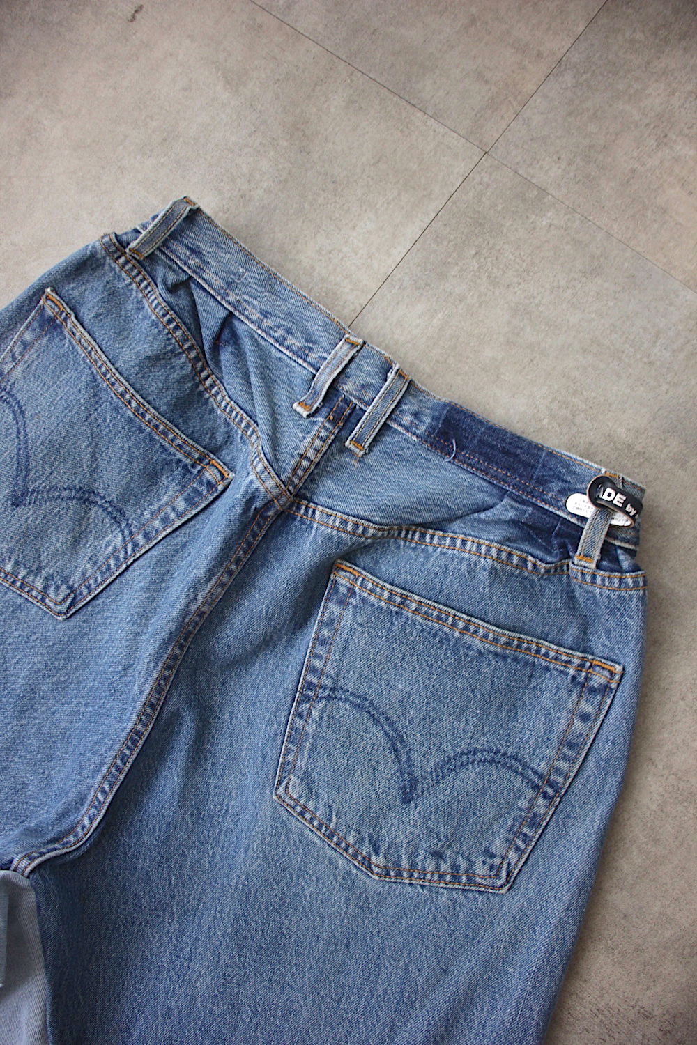 198809