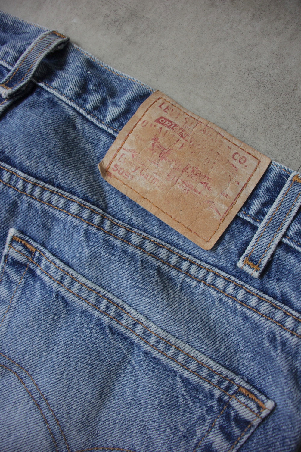 198874