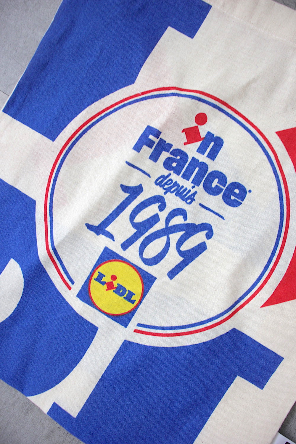 198898