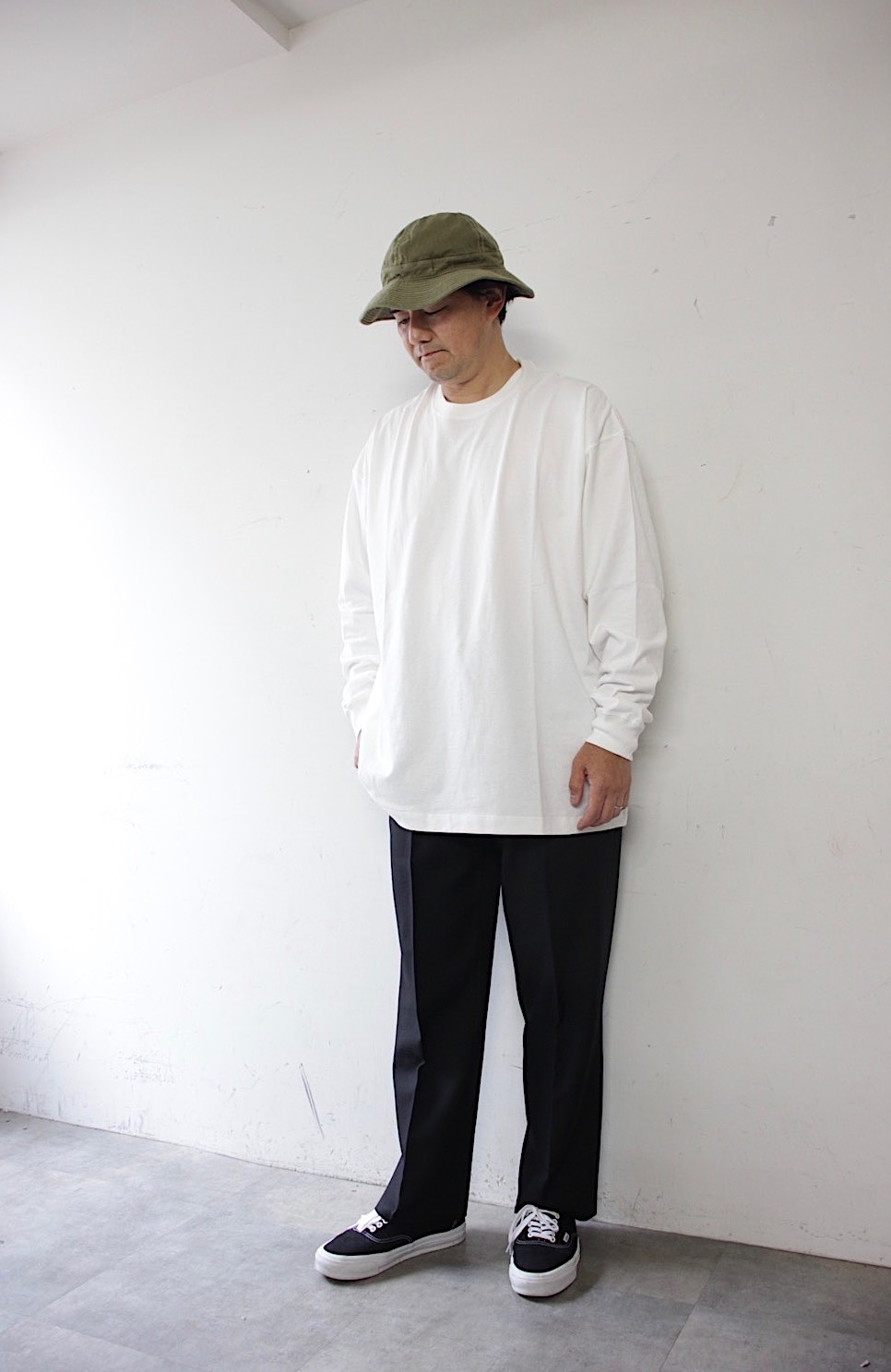 198969