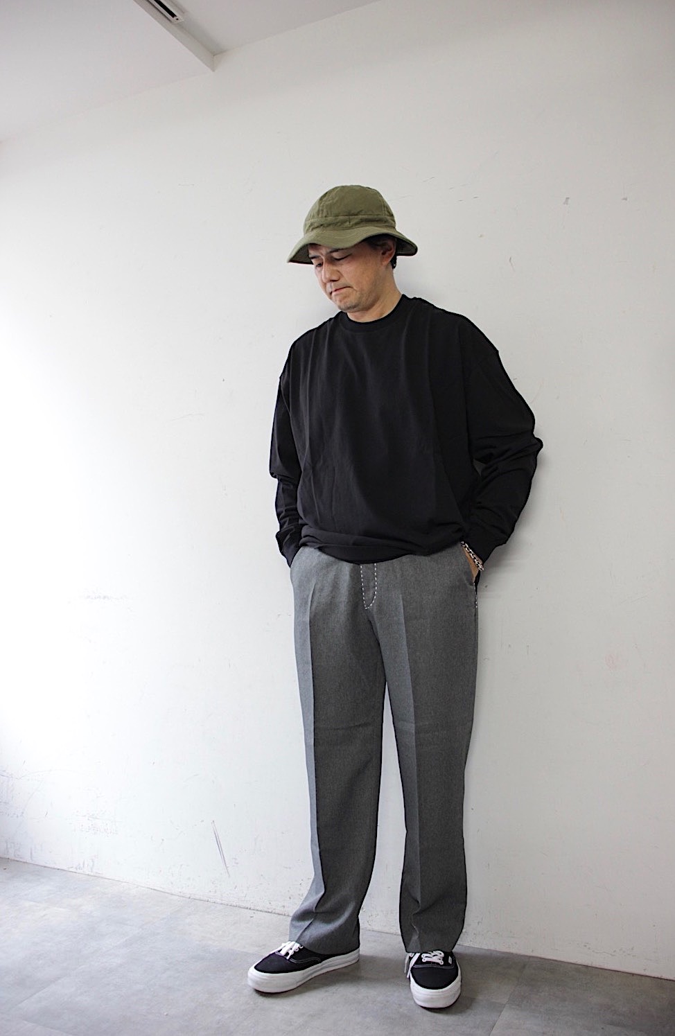 198969