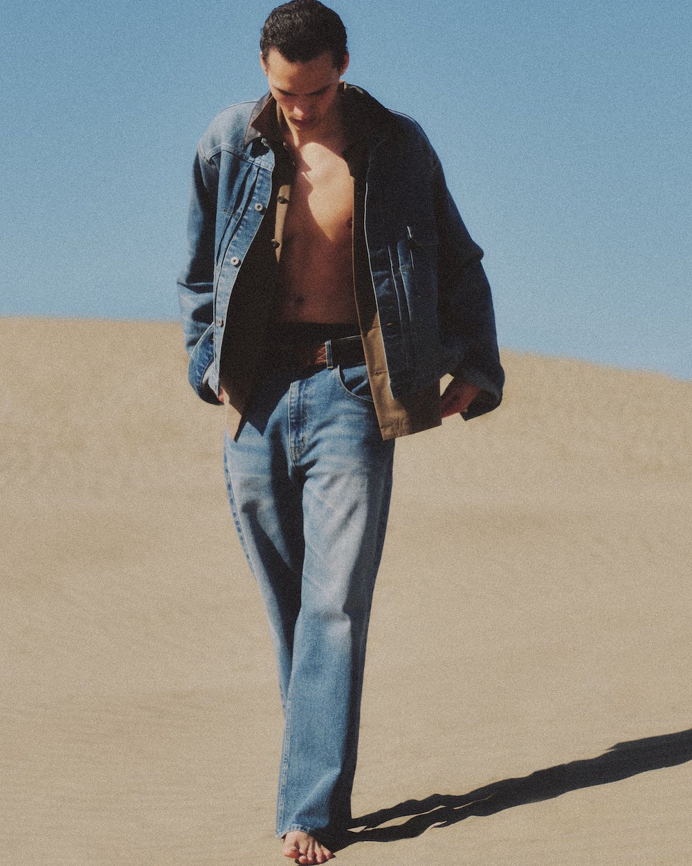 198989