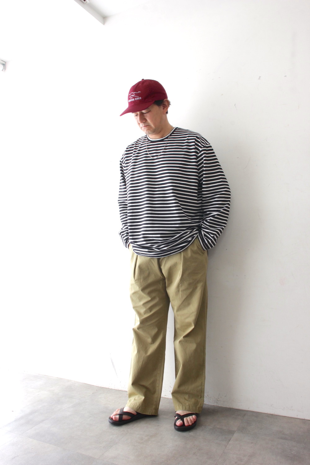 199001