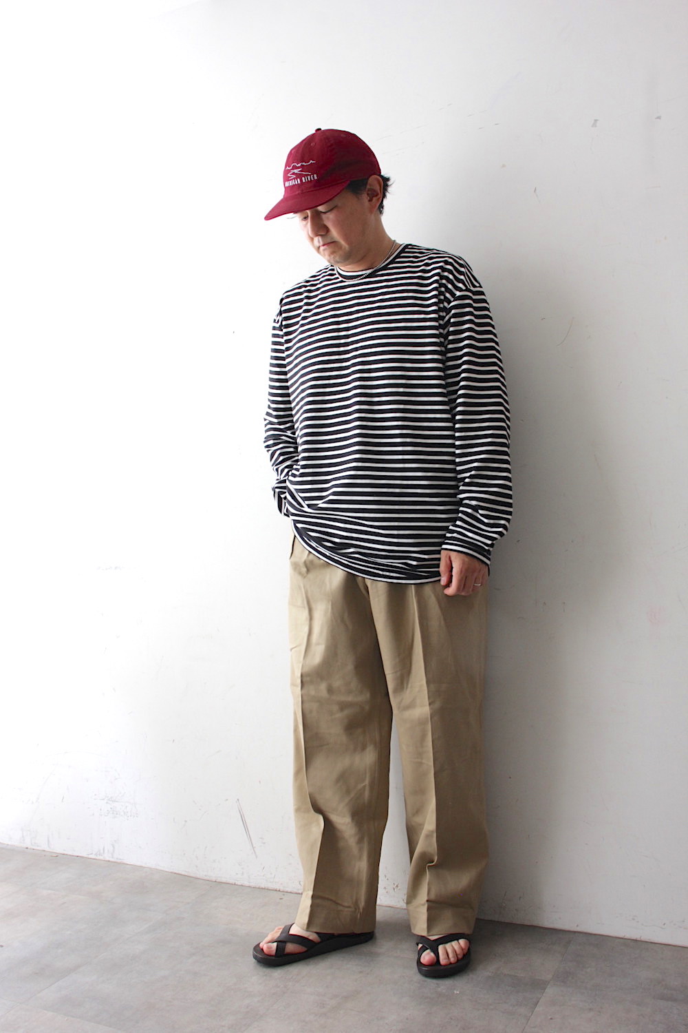199018