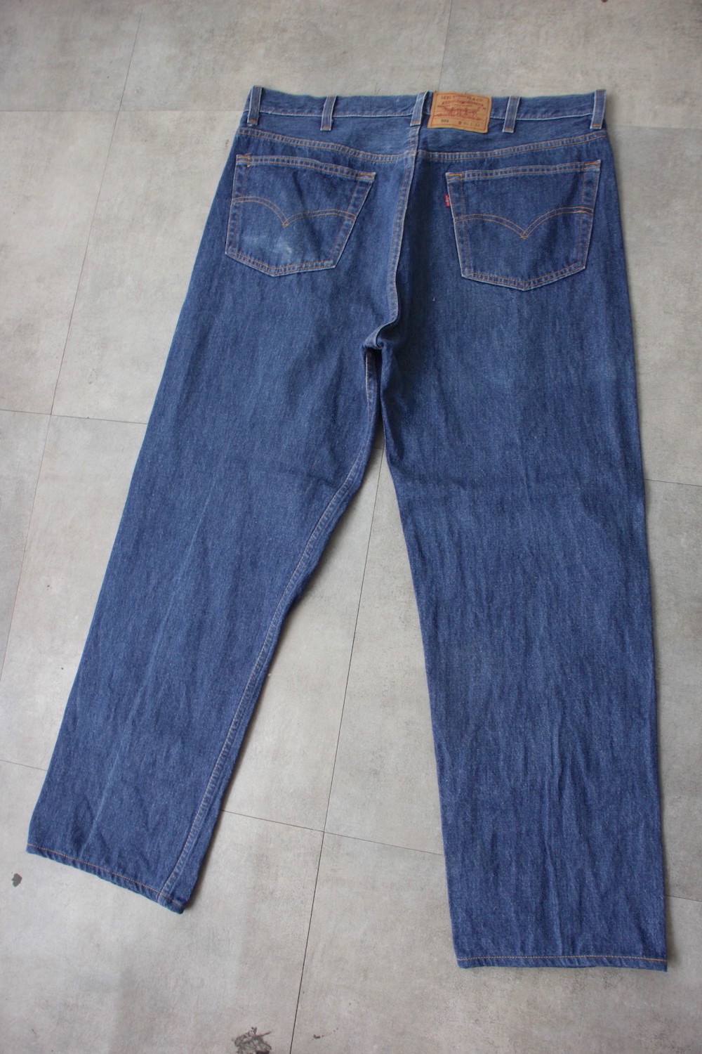 199097