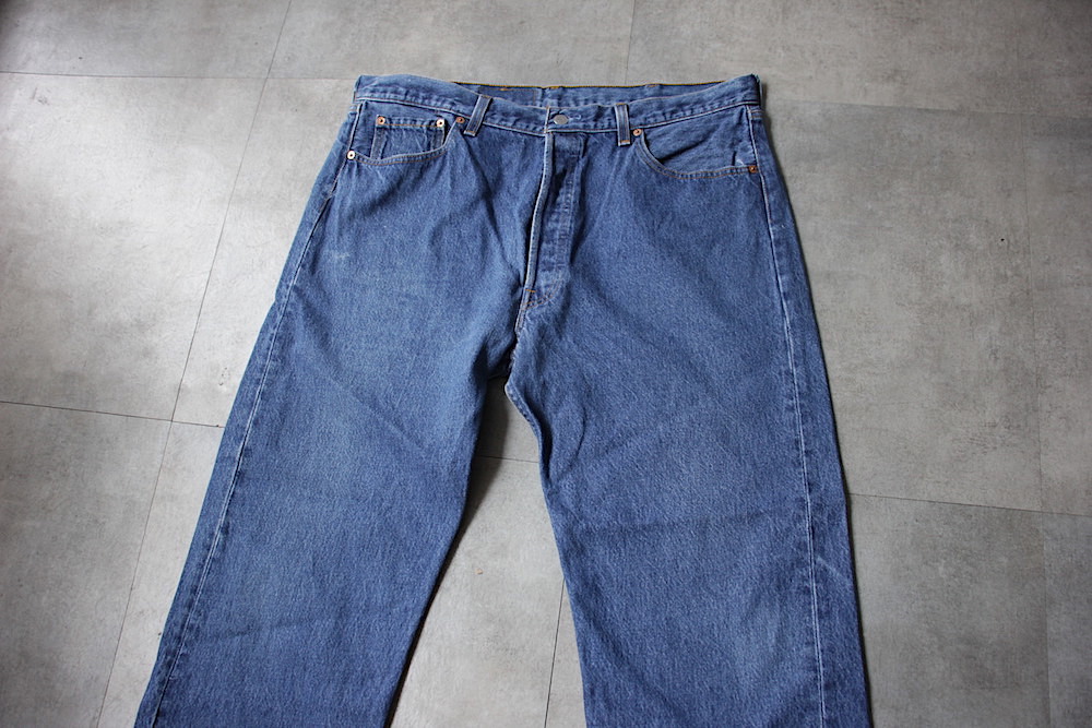 199099