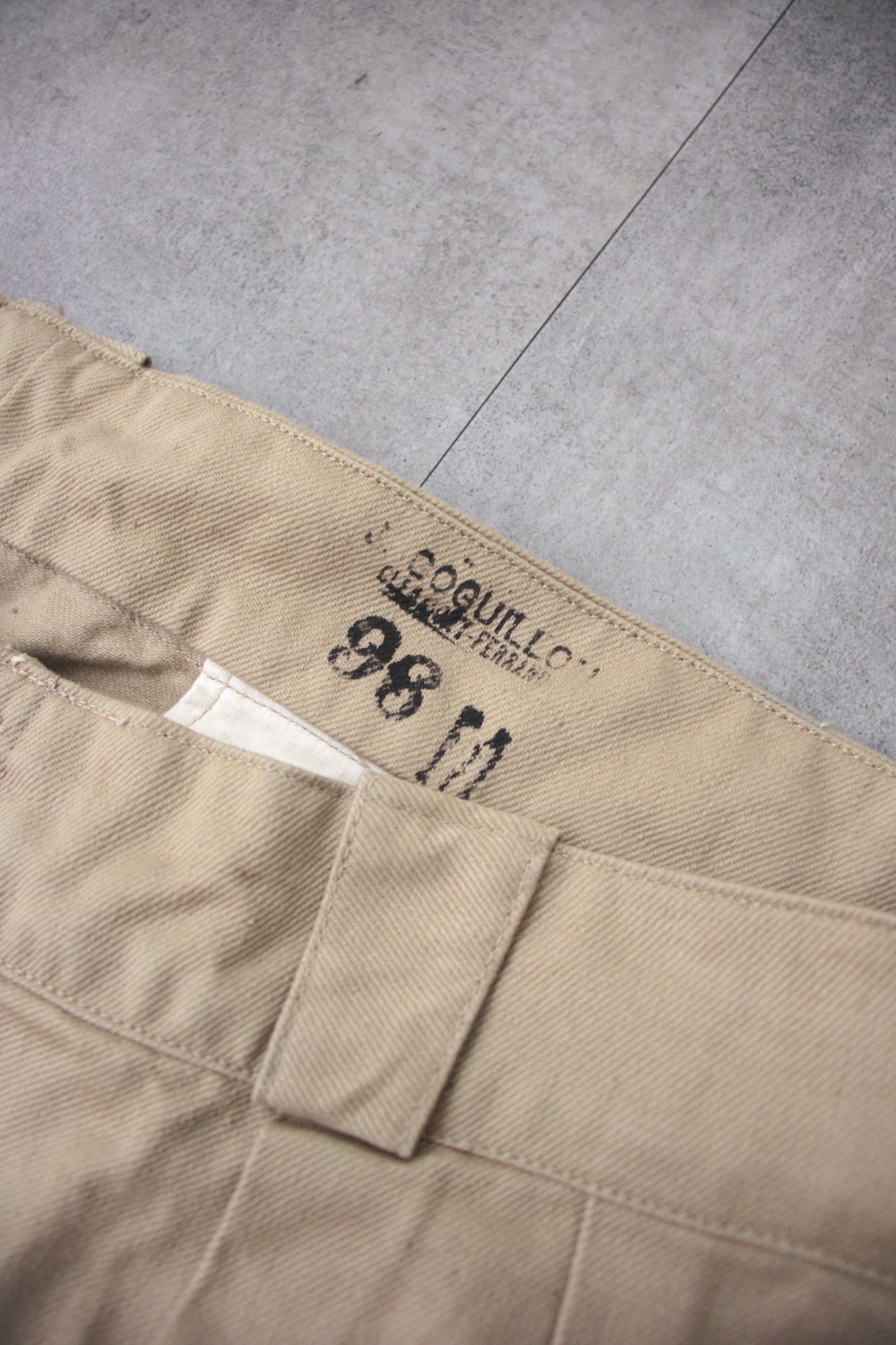 199018