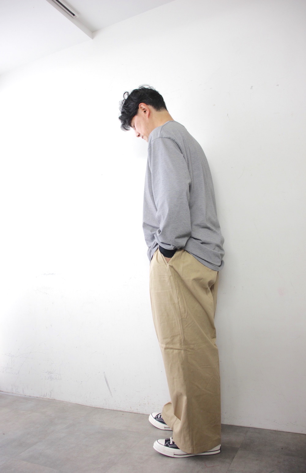 199018